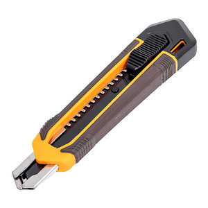 Нож INGCO HKNS11815